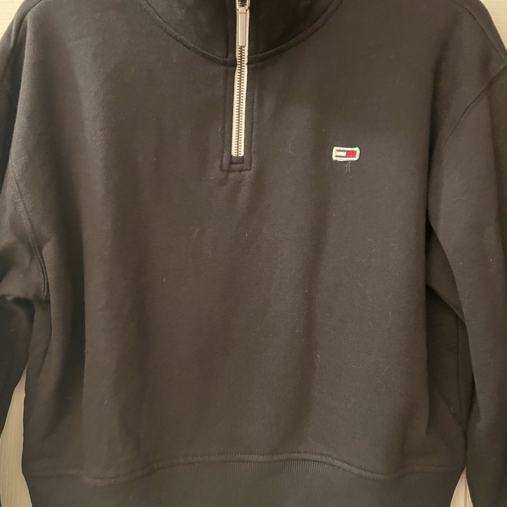 Tommy Hilfiger Black Cotton Pullover Cropped Quarter Zip Sweatshirt NWT - Picture 2 of 8